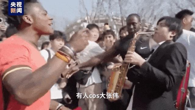 x9Kh49sZl14eS2l8.jpg